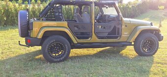 Jeep Wrangler Unlimited Sahara - 6