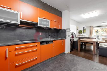 Pronájem rodinného domu 5+1 v Nupakách , okr Praha východ. - 6