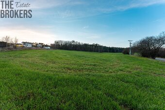 Pozemek k výstavbě rodinného domu – 1 979 m² - 6