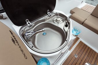 OceanMaster 680DC , Kajutová loď . - 6