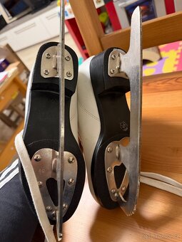 dívčí/dětské brusle Crowned, vel. 34 (stélka 21,8) - 6