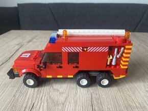 LEGO MOC Range Rover hasiči - 6