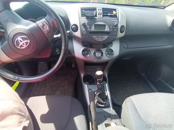 Toyota RAV4 2.2d, 100 KW, 2007 - 6