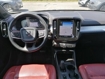 Volvo XC40 2.0 D4 AWDA/TKŮŽEBLIS - 6