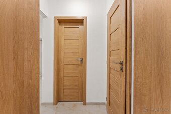 LUXUSNÍ NOVÝ Byt 2+1 70m2 Židlochovice-centrum; 3 metrové st - 6