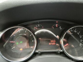 Peugeot 5008, r.v. 2011, motor 1,6-16V benzin - 6