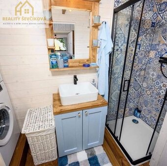 Kompletně zařízený tiny house s terasou v Boho stylu, 22 m2 - 6
