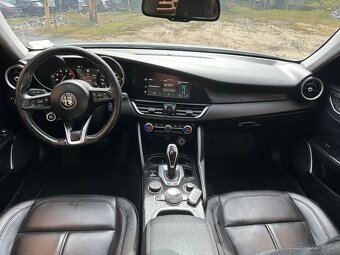 Alfa Romeo Giulia (2020) - 6