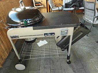 Gril zn. Weber Performer Prémium - 6