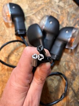 Sada blinkrů na Yamaha R1 RN22 09-14 - 6