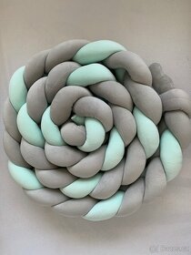 Nový bílý - šedý mantinel cop do dětské postýlky 3m - 6