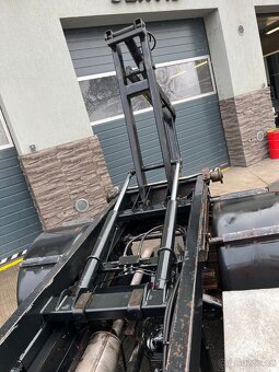 Mitsubishi Canter - nosič kontejnerů - 6