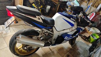 Suzuki GSX-R 1000 K1 - 6