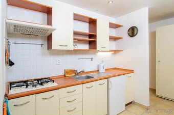 Zařízené 2+kk/B ke spolubydlení na Břevnově - 6