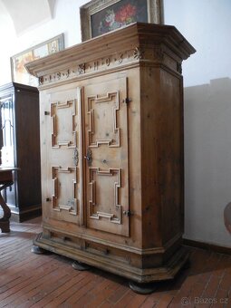 Barokní skříň - 6