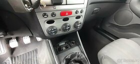 Alfa Romeo 147 1,6 16V Twin Spark 2002 88kW - DILY - 6