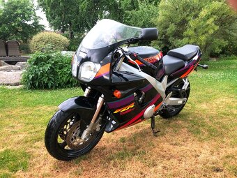 Yamaha FZR 600R, plně funkční, velmi zachovalá - 6
