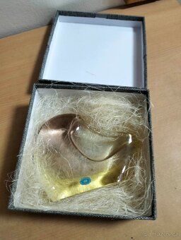 POPOLNÍK NA CIGARY Z HUTNÉHO SKLA--BOHEMIA GLASS--80te. roky - 6