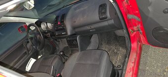 Prodám vw polo 1.0 37kw rok 2001  najeto 174×××km - 6