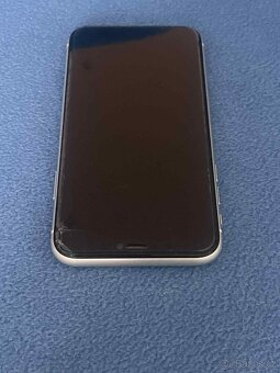 APPLE iPhone 11 64GB bílý - 6