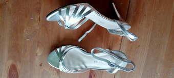 Dámské,pánské,dětské oblečení - 6