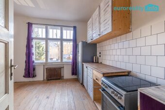 Prodej, rodinný dům s možností tří bytových jednotek, Jablon - 6