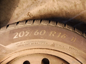 Prodám 2  orig.16" plech. kola + zimní pneu. PEUGEOT 407 - 6