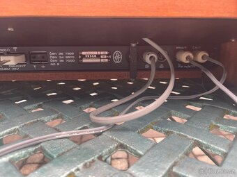 Gramofon Tesla s reproduktory - 6