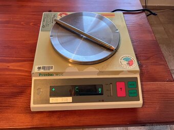 Laboratorní váha Precisa 310C - 6