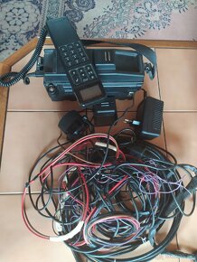 Telefon Siemens P 1. 4 kg těžký. - 6