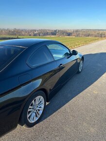 BMW E92 320 D manuál - 6
