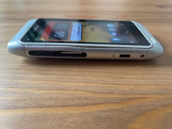Nokia N8 na dily - 6