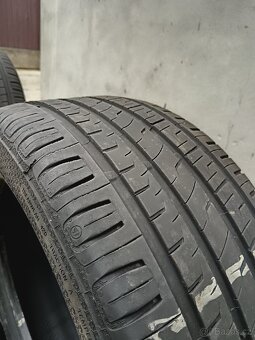 235/45R17 - 6