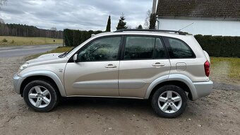 Toyota RAV4 - 6