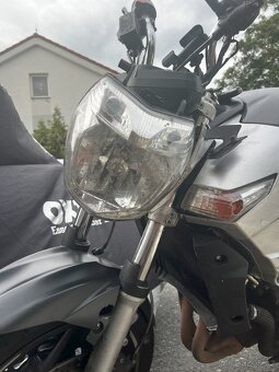 Suzuki GSR 600 (2006) – bouraná, motor OK, na díly - 6
