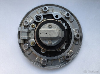 Prodám originální víčko nádrže Kawasaki - 6