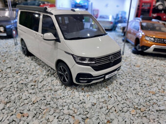 model auta VW T 6.1 California  biela farba Otto mobile 1:18 - 6