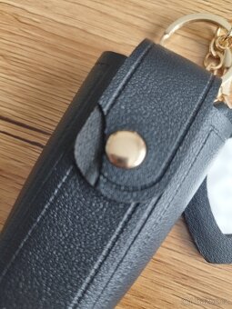 Černý obal na rtěnku - 6