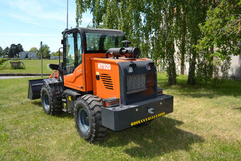 Kloubovy nakladač HT920 4x4 - 6