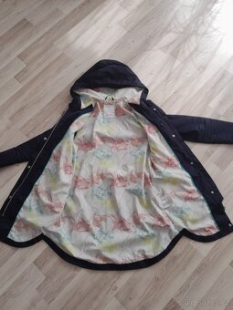Nádherná jarní parka/bunda vel. 38 - 6