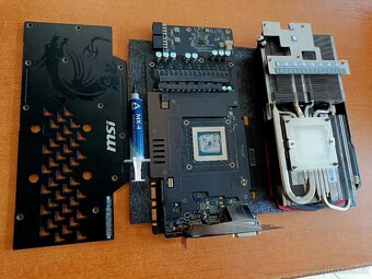 HERNÍ PC i7-8700K+VODNÍK/16GB/512GB M.2/GTX 1080Ti 11GB - 6