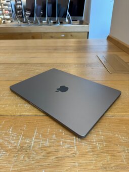 TOP APPLE MACBOOK AIR 13,6 M2 8GB 512 GB SSD - ZÁRUKA FA - 6