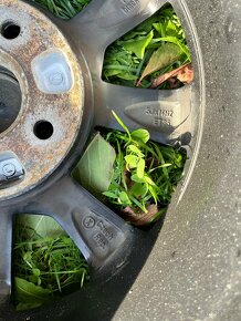 Krásná originál kola Škoda Citigo - 6
