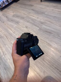 Sony A7 III - 6