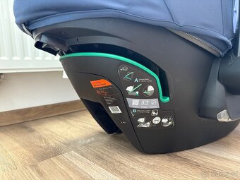 Autosedačka Britax Römer babysafe isense s otočnou základnou - 6