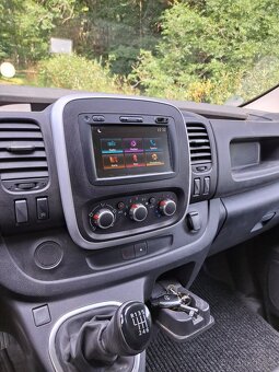 RENAULT TRAFIC 2.0 hdi málo km 2020 - 6