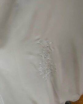 BÍLÉ ŠATY NA PRODLOUŽENOU - 6