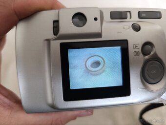 Fotoaparát HP Photosmart 715 - 6