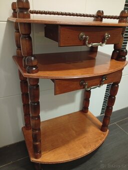 Starožitný toaletní kosmetický stolek - 6