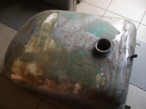 zetor 25  nádrž - 6